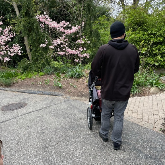 Meet your Posher, Caitlin - Picture 8 of 10